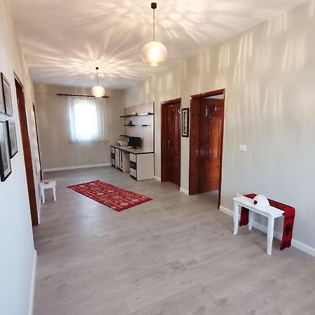Leatis Apartment Durrës Zewnętrze zdjęcie